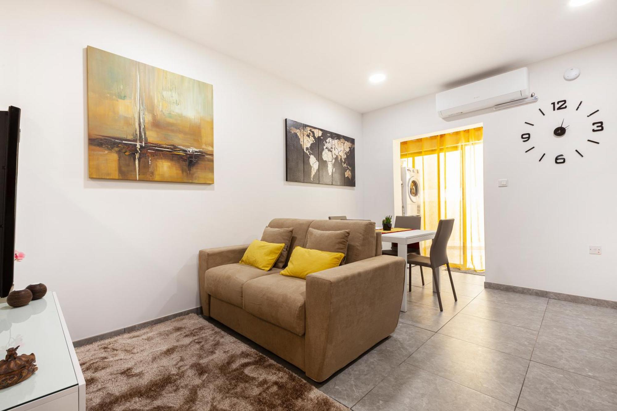 Modern & Lovely Studio - Prime Location Saint Julian's エクステリア 写真